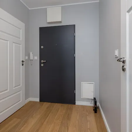 Raginisa Modern Lägenhet