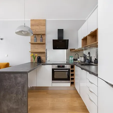Raginisa Modern Lägenhet