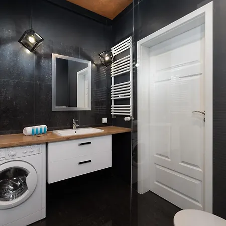 Raginisa Modern Lägenhet